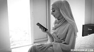 Aaliyah Yasin - Pay Your Husbands Dues in HD