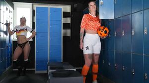 Ashley More, Hete Tina MeidenVanHolland - EK Voetbal, Nederland Neukt Duitsland