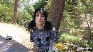 Goth Girl Lysagna DelRay Gets A Grungy Fuck